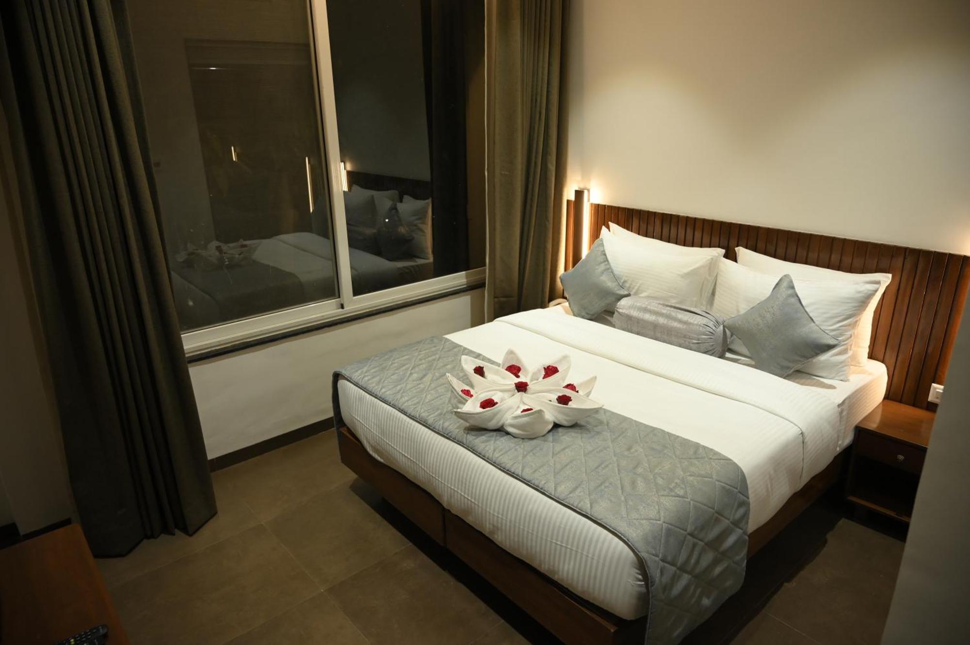 Mango Leaf Lake Resort Malkhed Eksteriør bilde