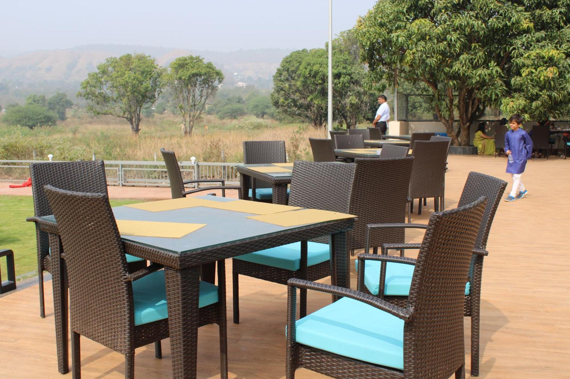 Mango Leaf Lake Resort Malkhed Eksteriør bilde