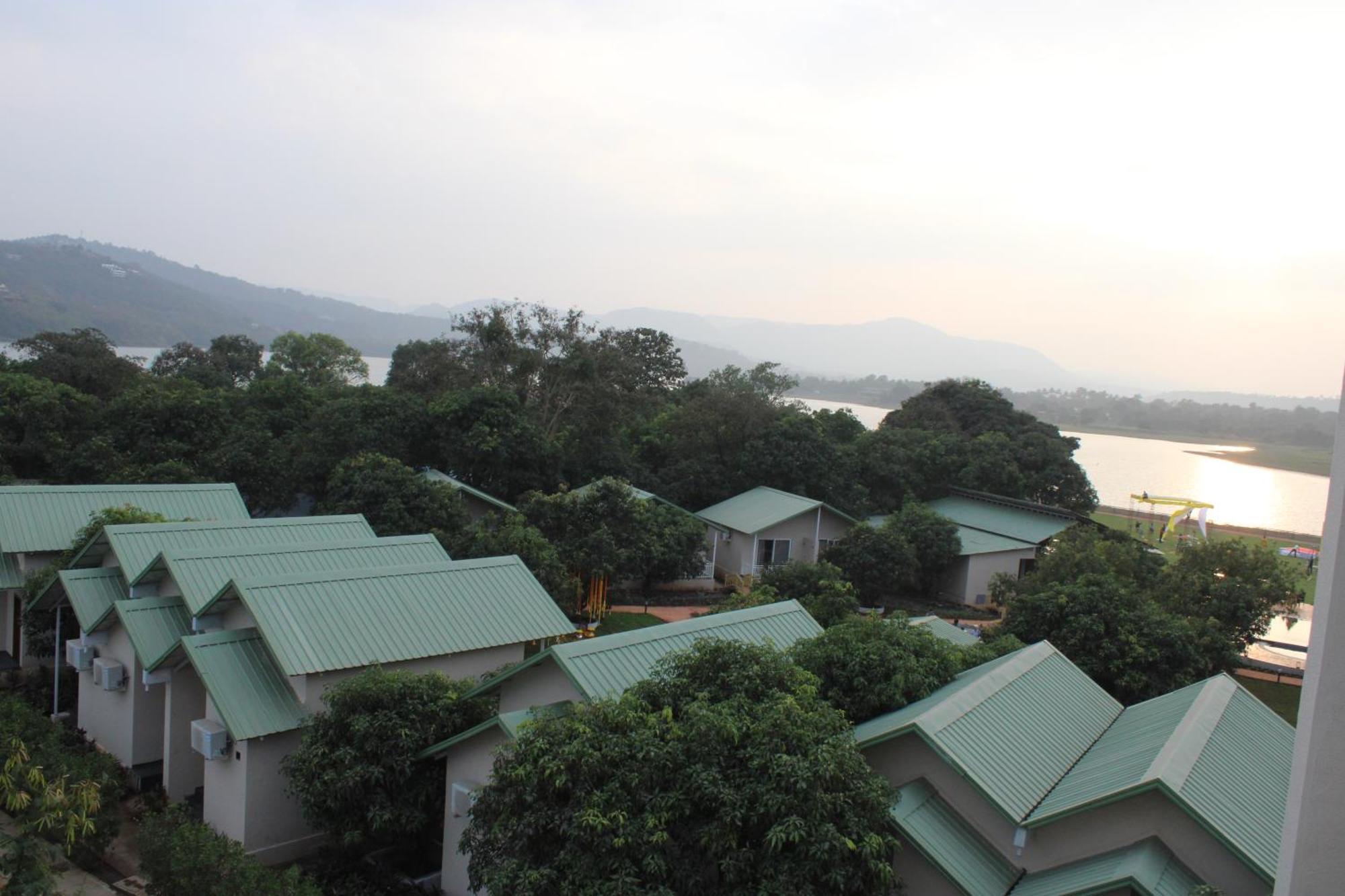 Mango Leaf Lake Resort Malkhed Eksteriør bilde