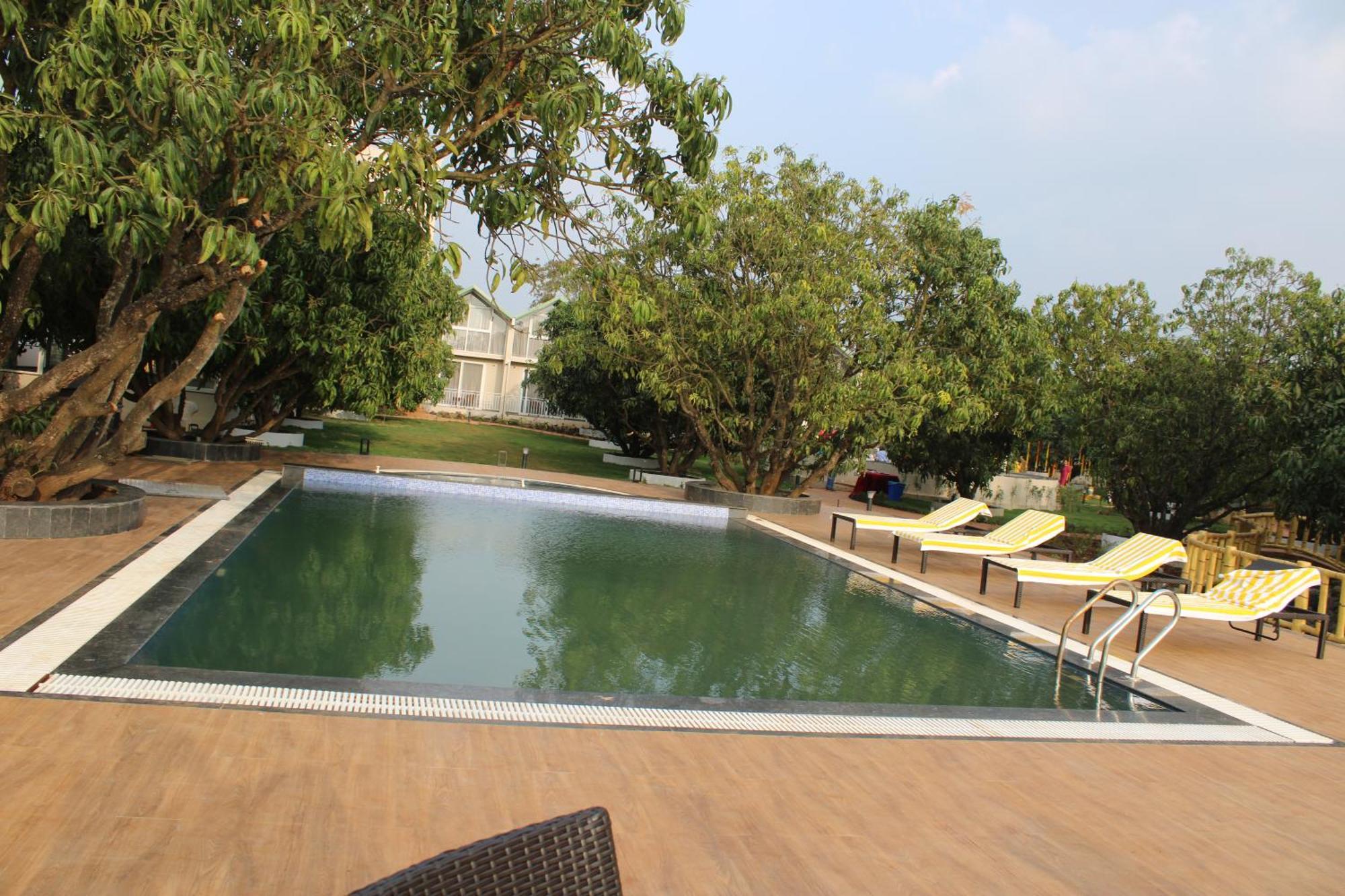 Mango Leaf Lake Resort Malkhed Eksteriør bilde